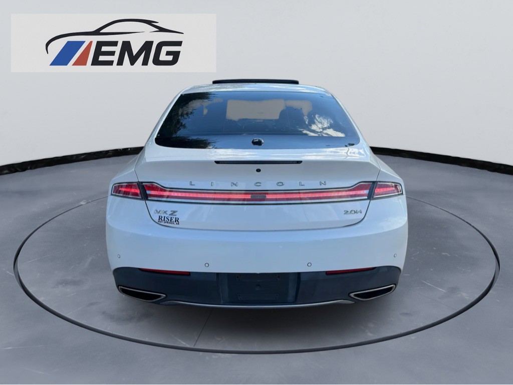 2017 Lincoln MKZ Image 10
