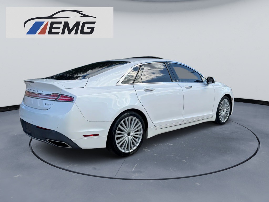 2017 Lincoln MKZ Image 11