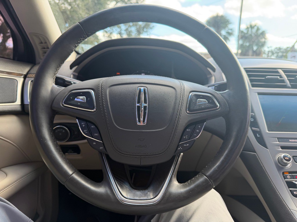 2017 Lincoln MKZ Image 17