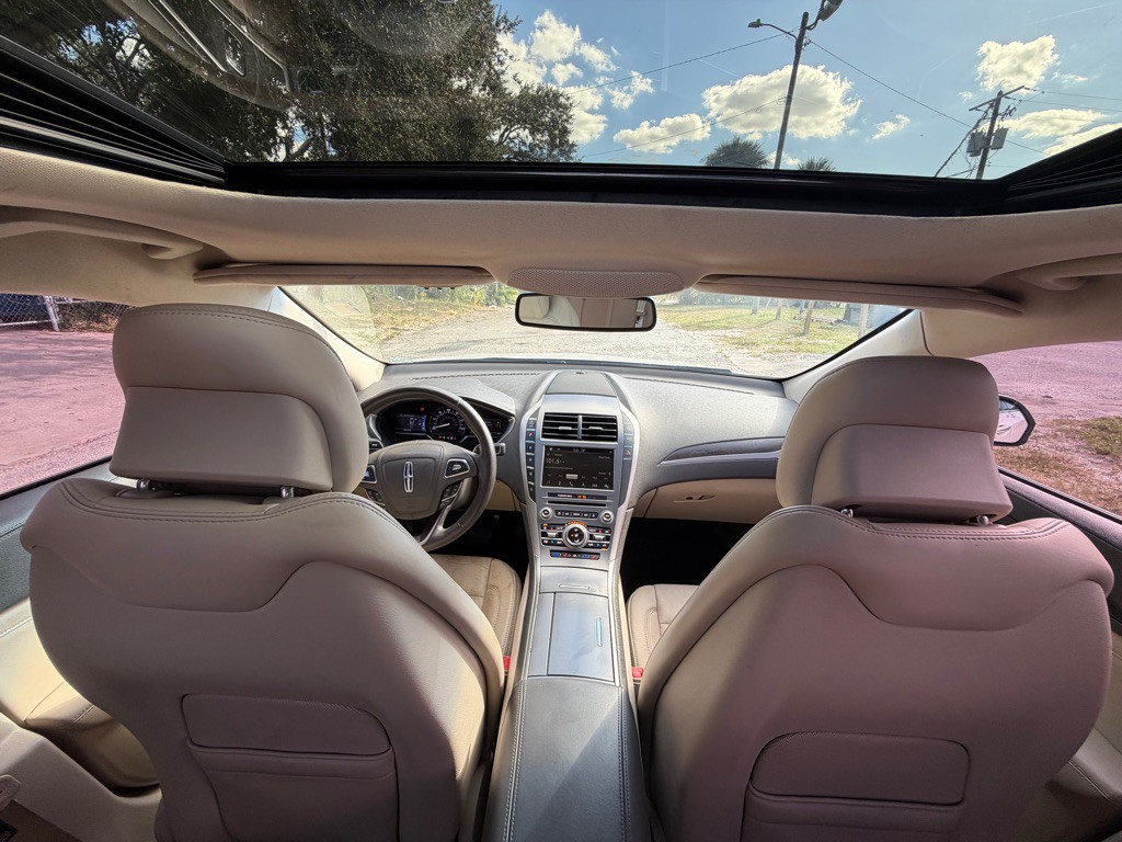2017 Lincoln MKZ Image 21