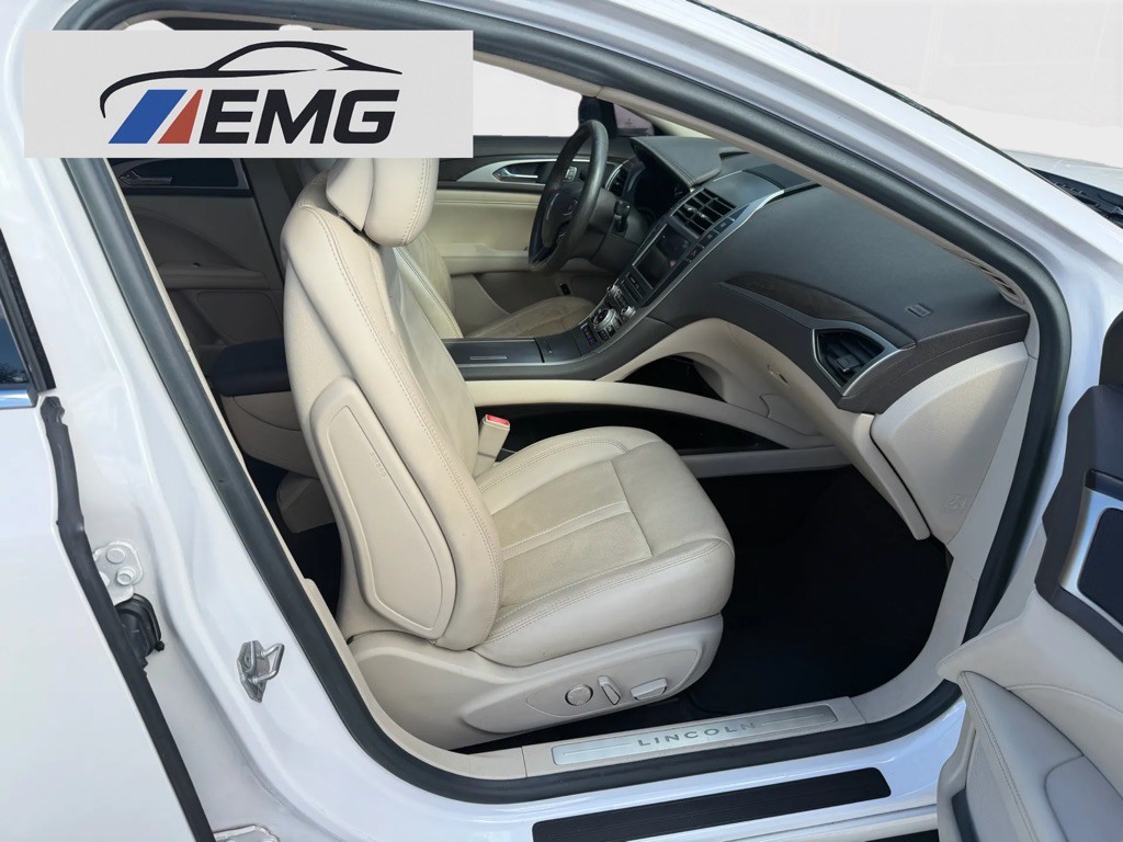 2017 Lincoln MKZ Image 27