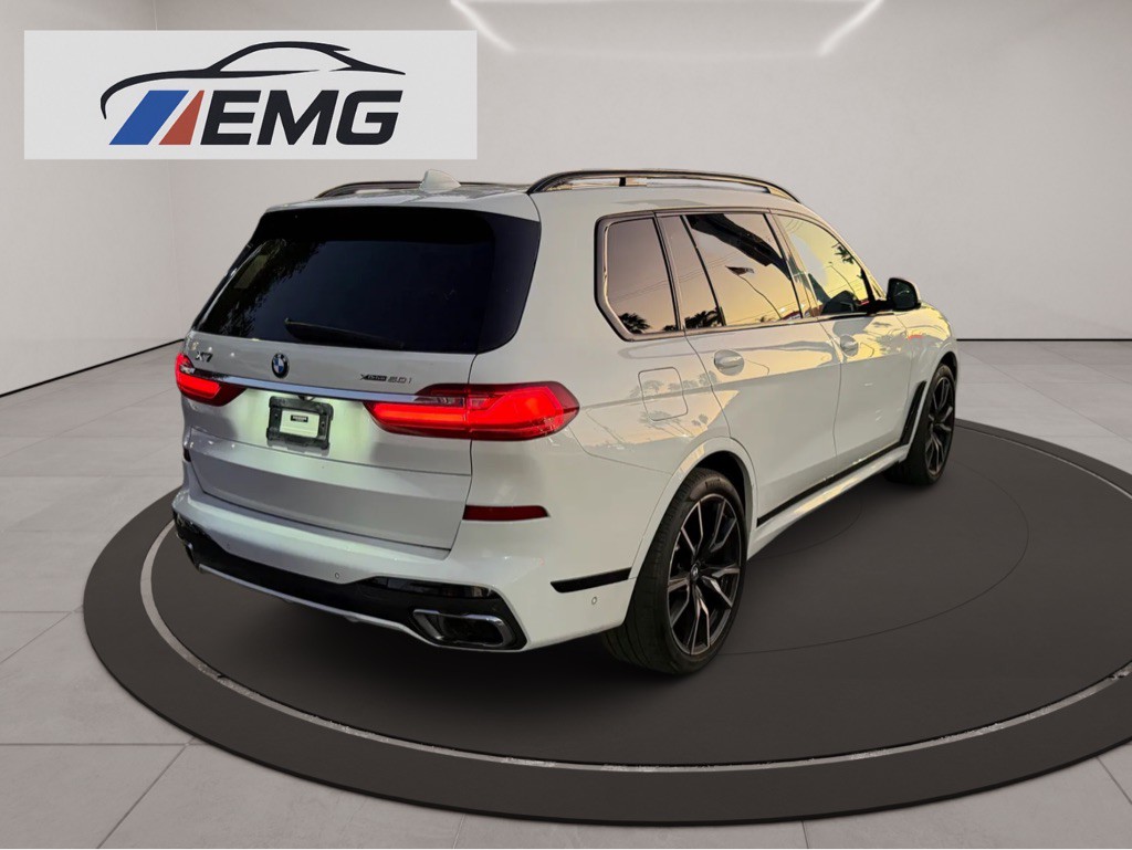 2019 BMW X7 Image 30