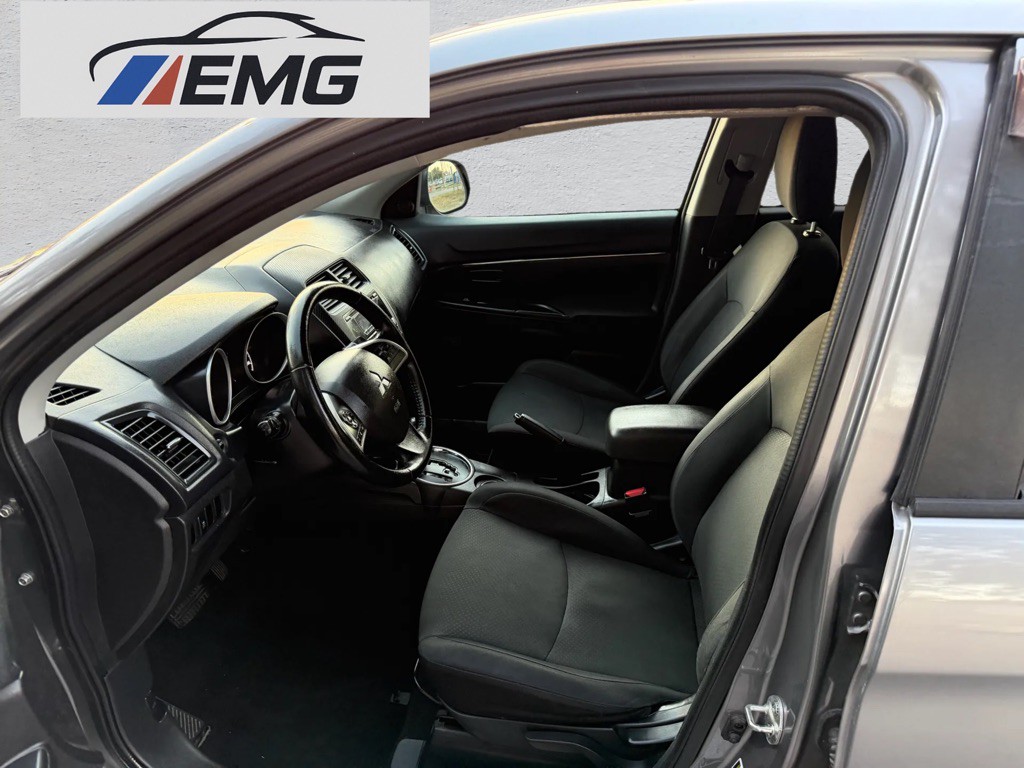 2015 Mitsubishi Outlander Image 10