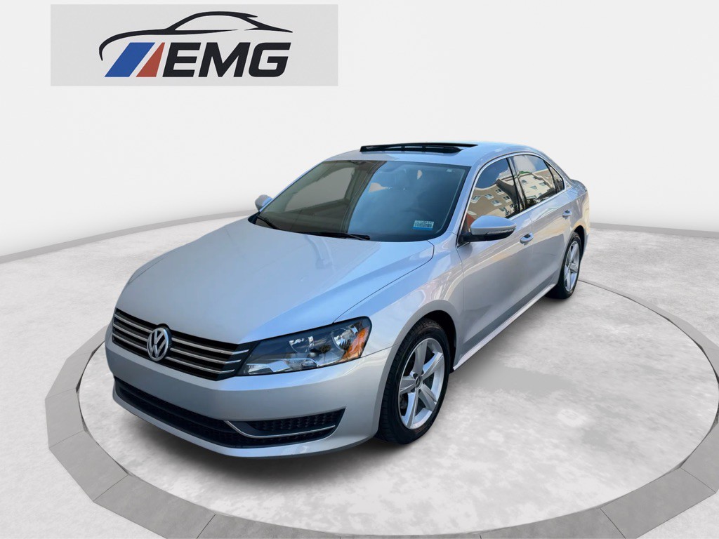 2012 Volkswagen Passat Image 2