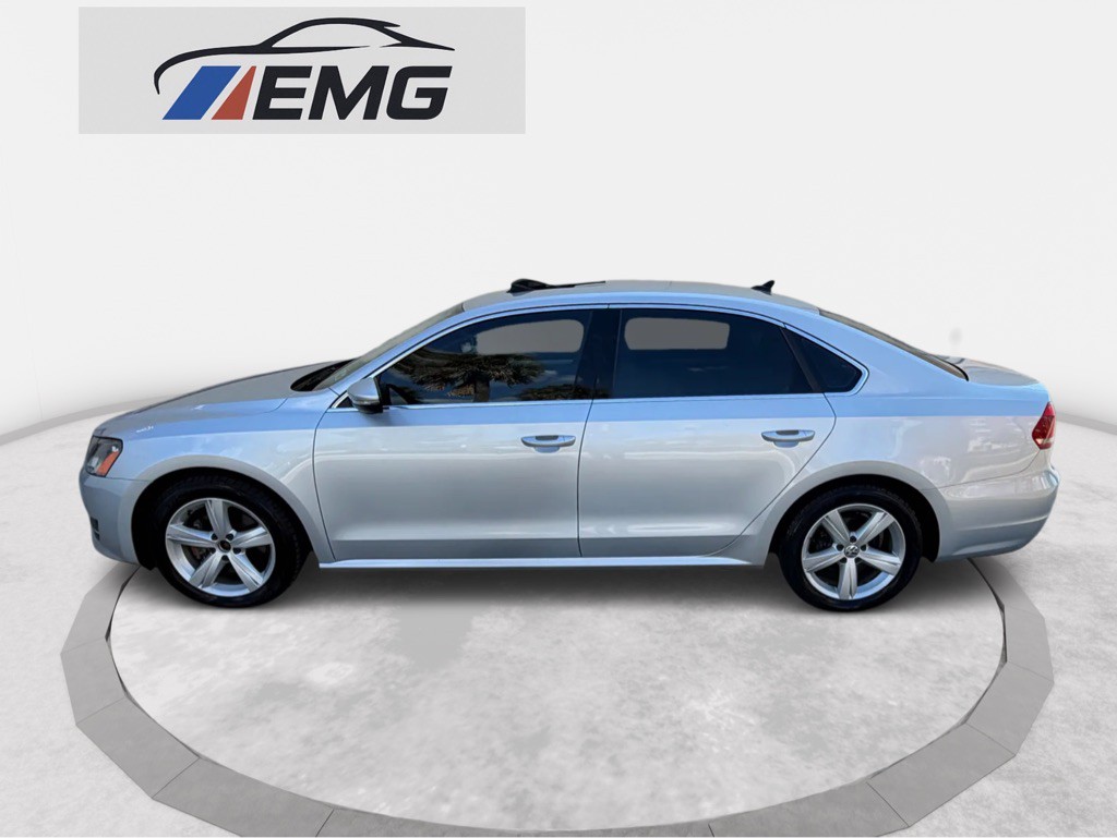 2012 Volkswagen Passat Image 5