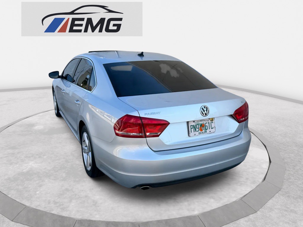 2012 Volkswagen Passat Image 10