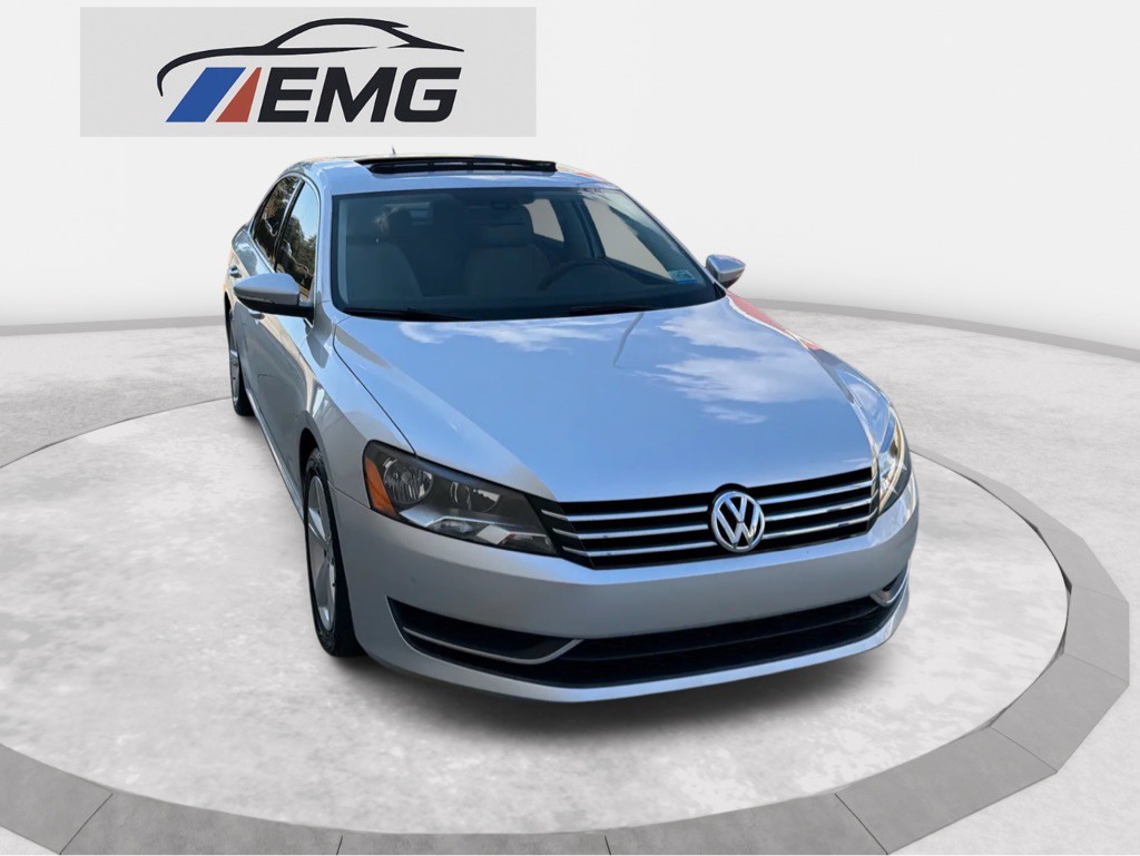 2012 Volkswagen Passat Image 17