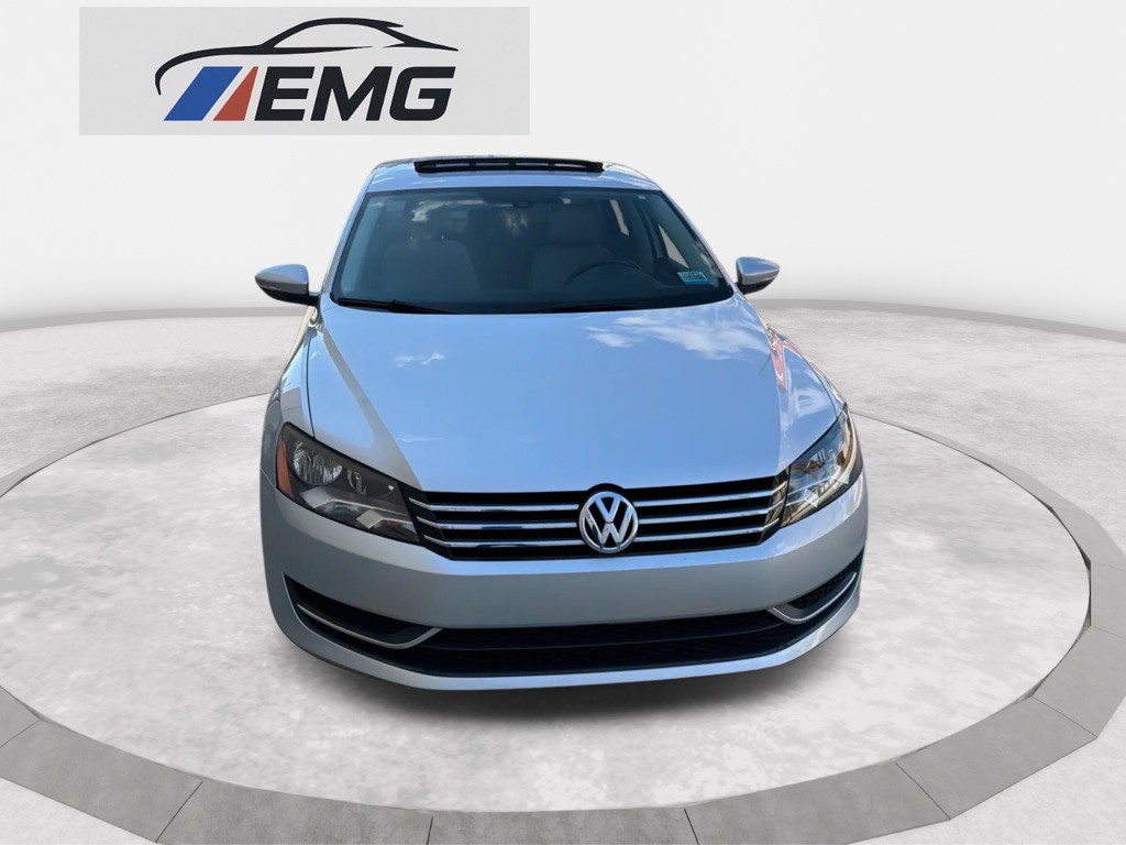 2012 Volkswagen Passat Image 18