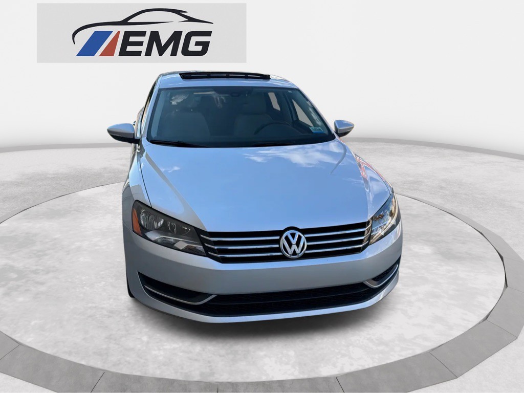 2012 Volkswagen Passat Image 19