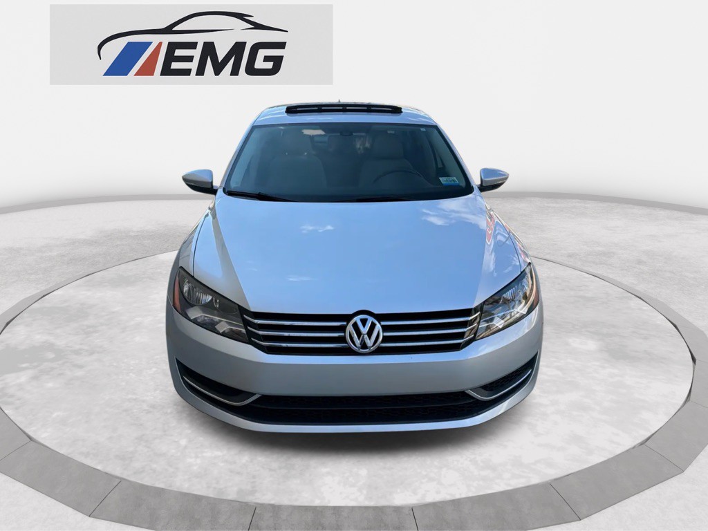 2012 Volkswagen Passat Image 22