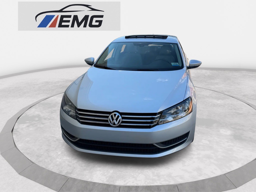 2012 Volkswagen Passat Image 37