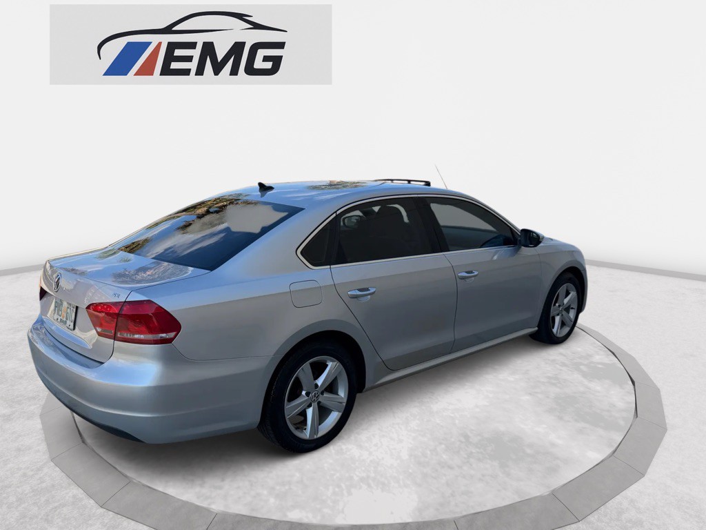 2012 Volkswagen Passat Image 38