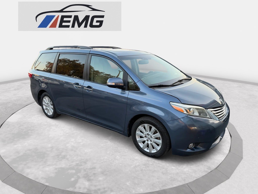 2016 Toyota Sienna Image 1