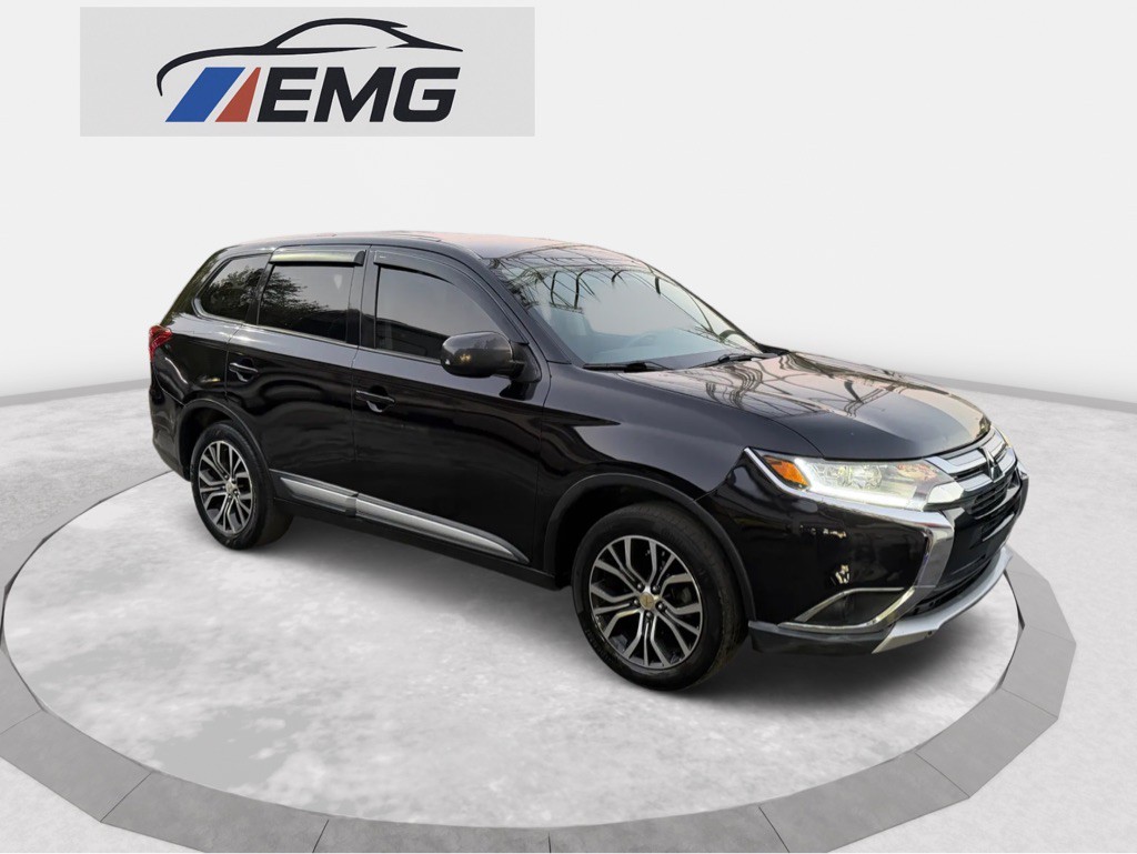 2018 Mitsubishi Outlander Image 2