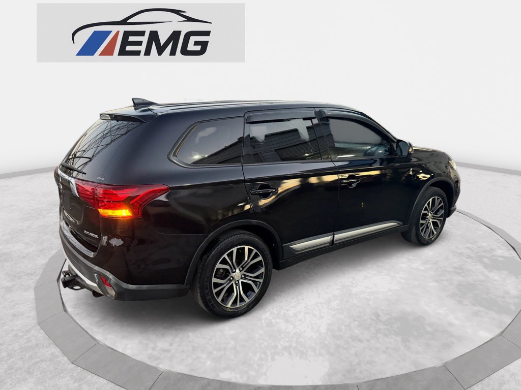 2018 Mitsubishi Outlander Image 6