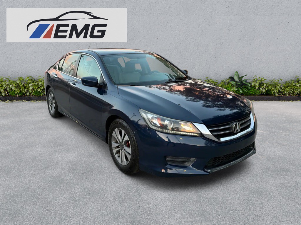 2015 Honda Accord Image 1