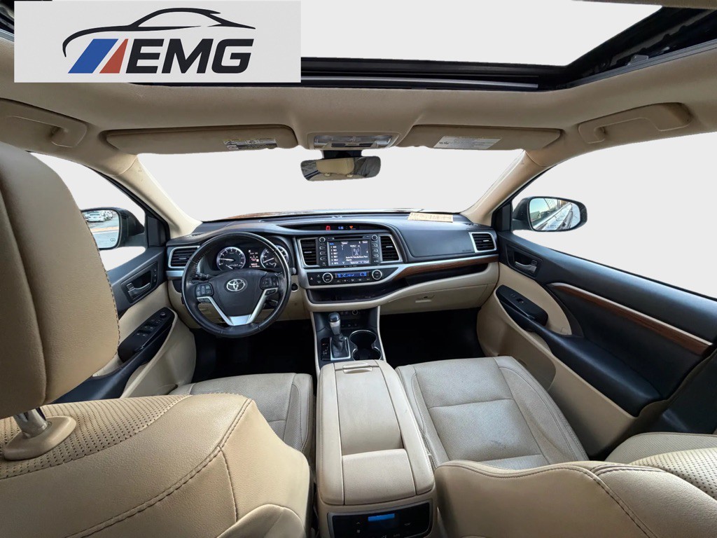 2017 Toyota Highlander Image 5