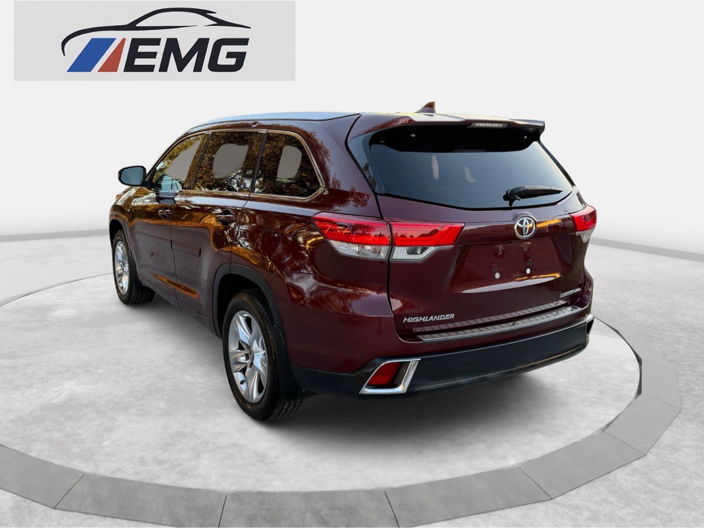 2017 Toyota Highlander Image 7