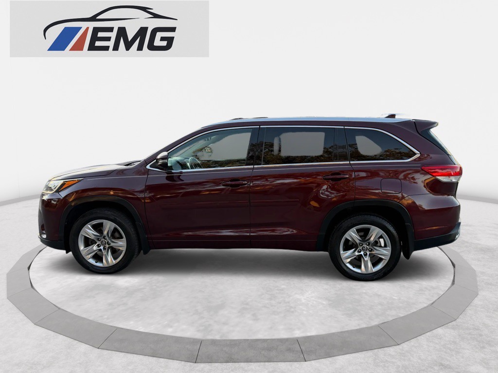 2017 Toyota Highlander Image 9