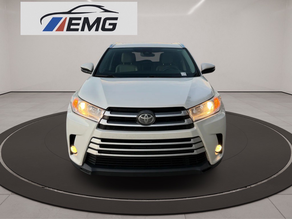 2017 Toyota Highlander Image 4