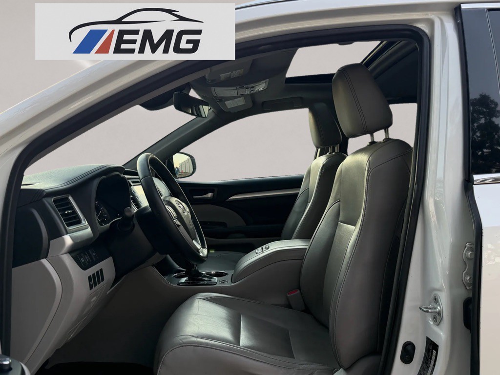 2017 Toyota Highlander Image 13