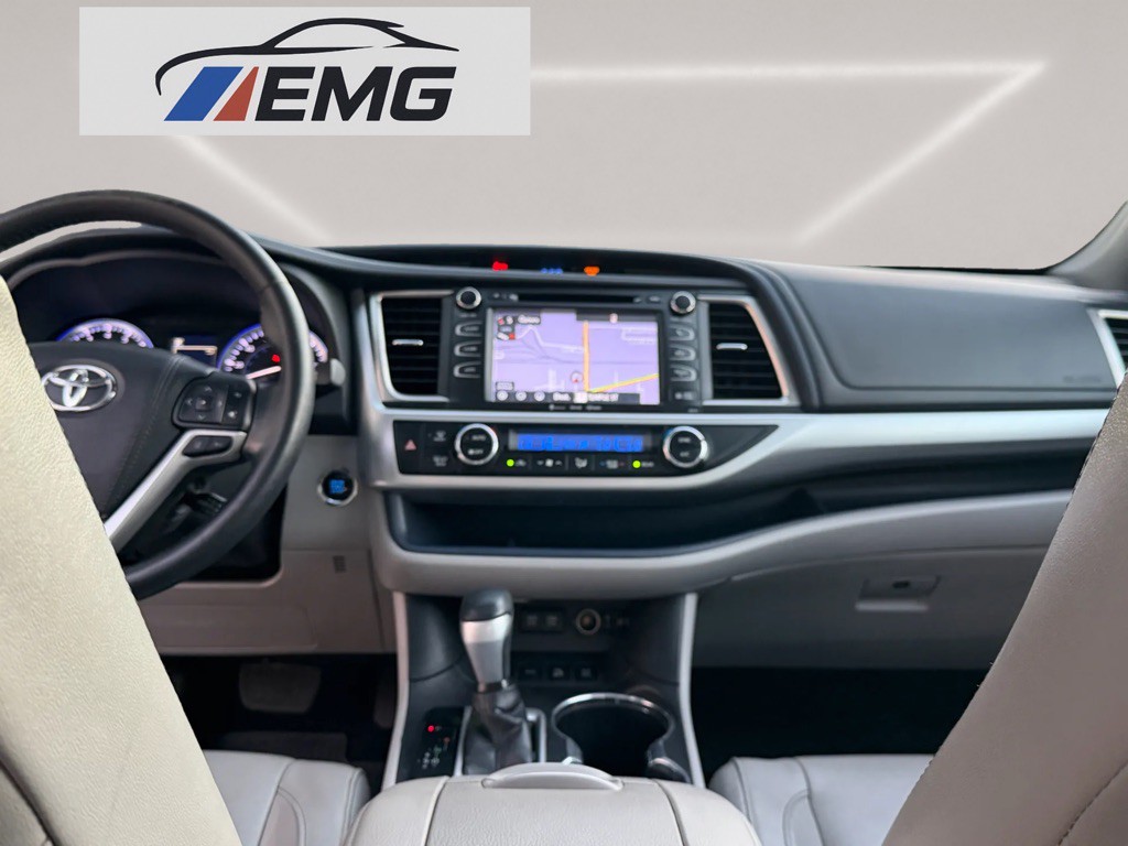 2017 Toyota Highlander Image 15