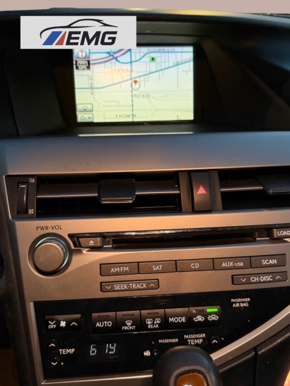 2010 Lexus RX Image 12