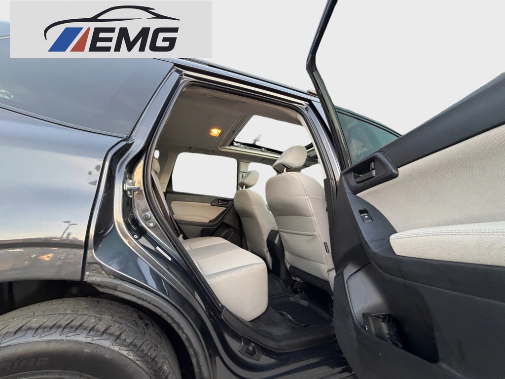 2015 Subaru Forester Image 12