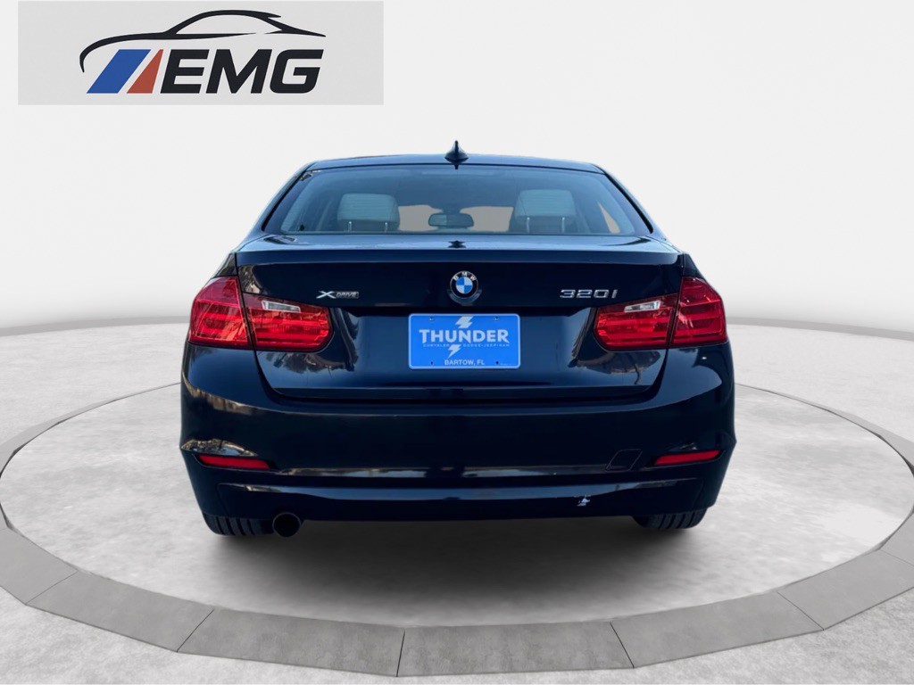 2015 BMW 3 Series Image 5