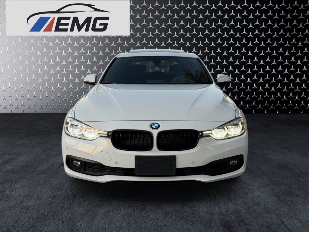 2018 BMW 3 Series Image 2