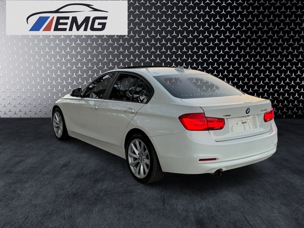 2018 BMW 3 Series Image 11