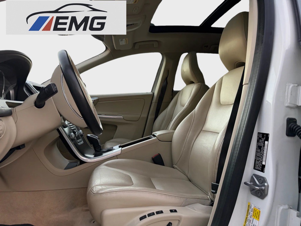 2016 Volvo XC60 Image 10