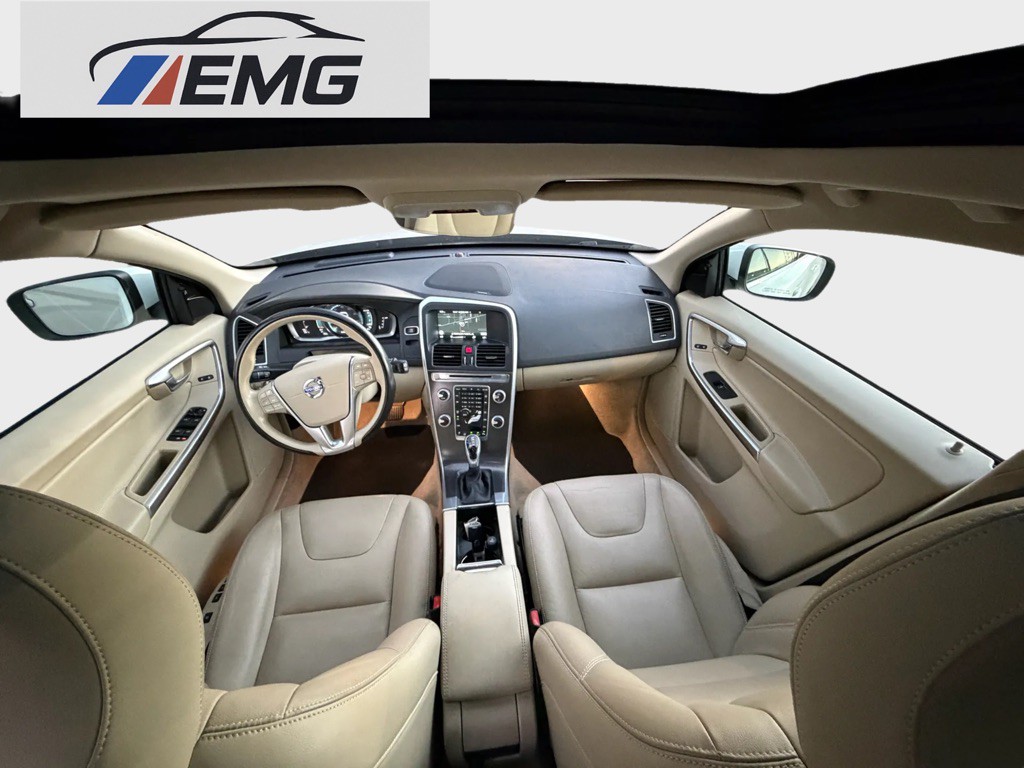 2016 Volvo XC60 Image 15