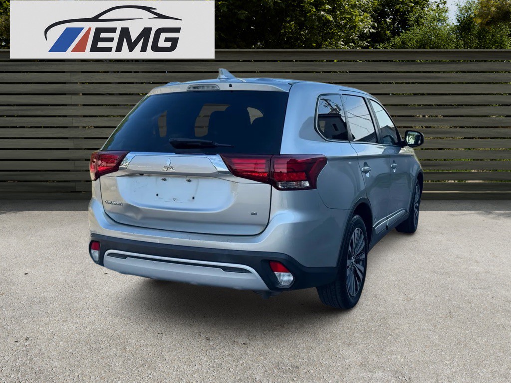 2020 Mitsubishi Outlander Image 5