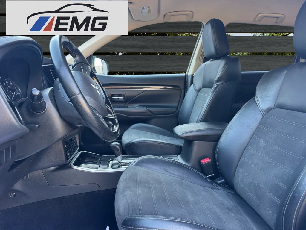 2020 Mitsubishi Outlander Image 10