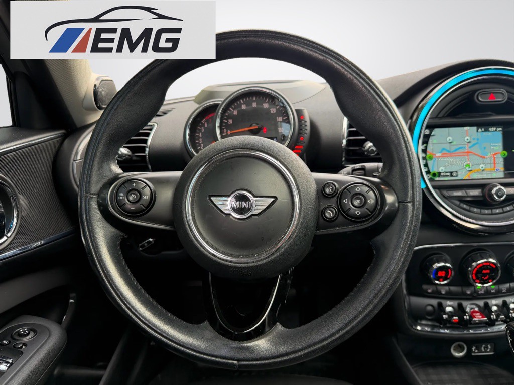 2017 MINI Cooper Image 16