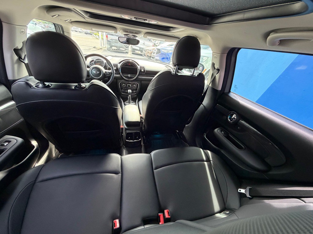 2017 MINI Cooper Image 23
