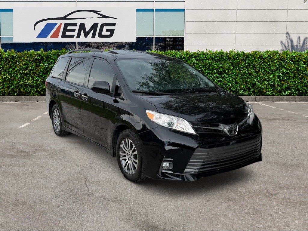 2020 Toyota Sienna Image 1