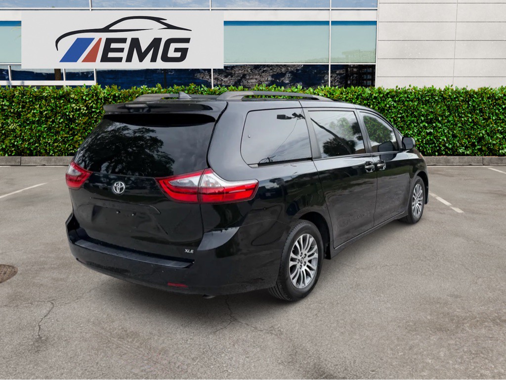 2020 Toyota Sienna Image 5