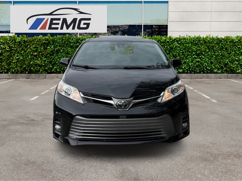 2020 Toyota Sienna Image 6