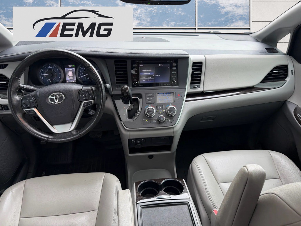 2020 Toyota Sienna Image 17