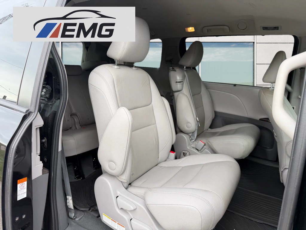 2020 Toyota Sienna Image 18