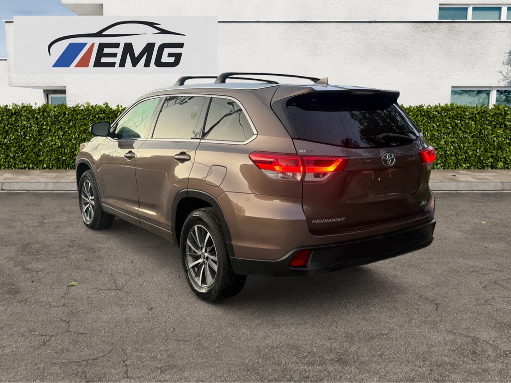 2018 Toyota Highlander Image 6