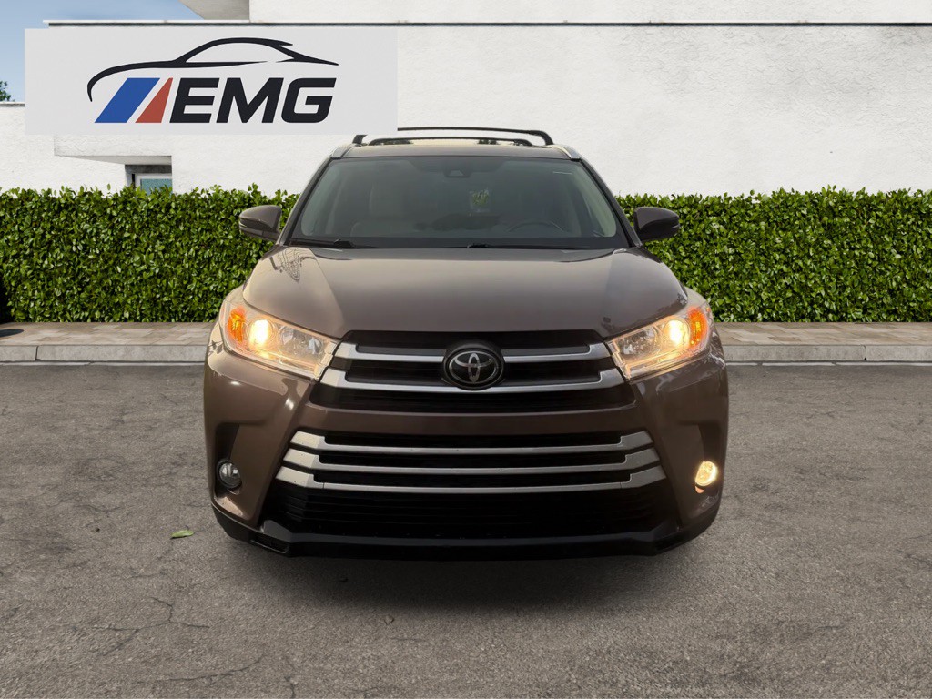 2018 Toyota Highlander Image 9