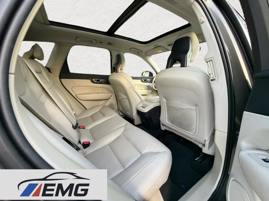 2018 Volvo XC60 Image 8