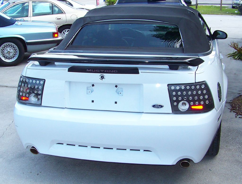 2003 Ford Mustang Image 9
