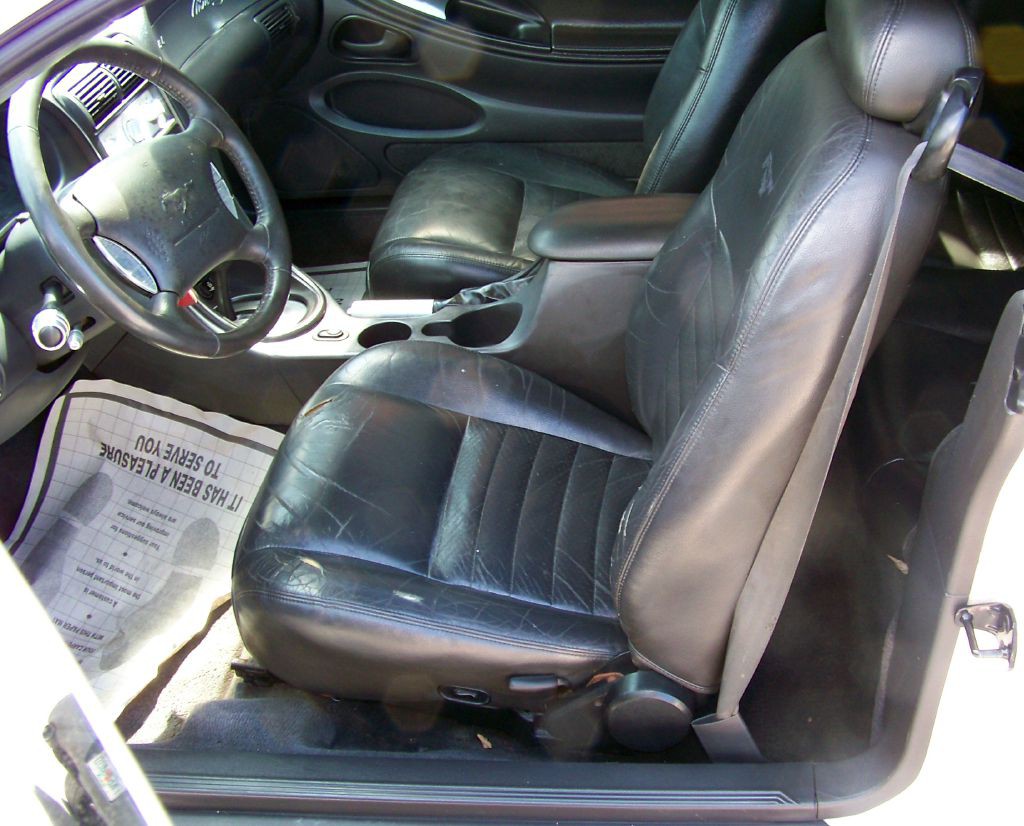 2003 Ford Mustang Image 17