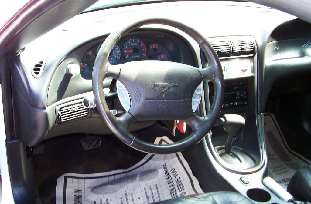 2003 Ford Mustang Image 18