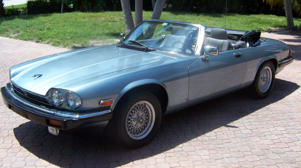 1990 Jaguar XJ Image 2