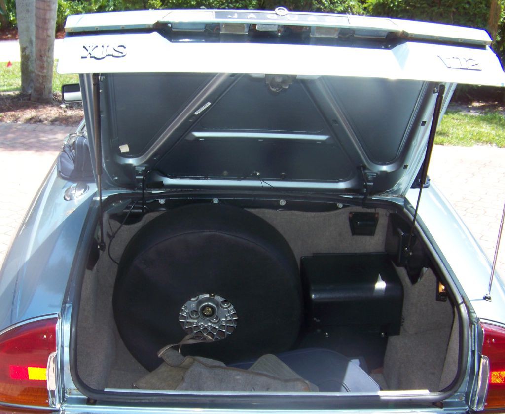 1990 Jaguar XJ Image 16